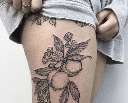 线条大腿桃子纹身图案