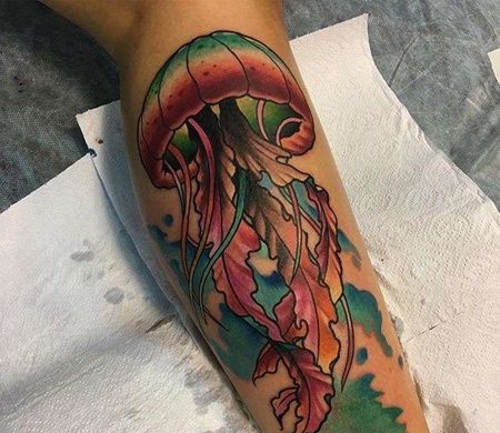 New School小腿水母纹身图案