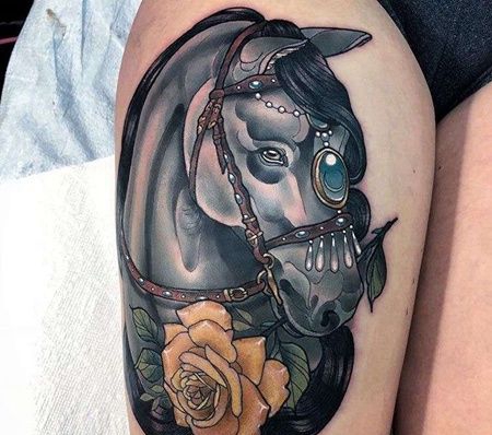 New School大腿马玫瑰纹身图案