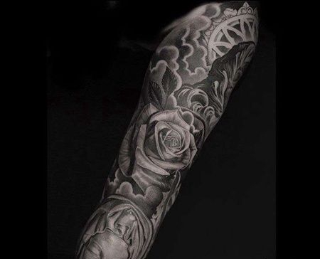 写实胳膊玫瑰圣母纹身图案