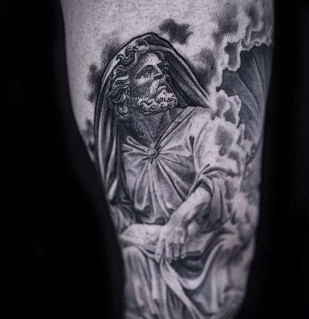 写实大腿雕像纹身图案