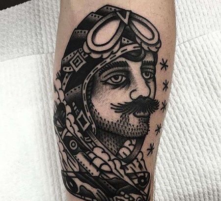 Old School小臂飞行员纹身图案