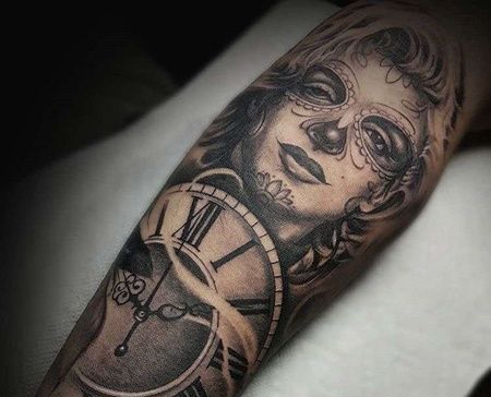 写实小臂女人钟表纹身图案