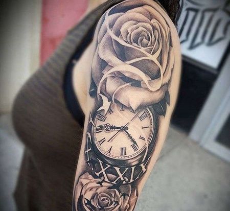 写实大臂玫瑰钟表纹身图案