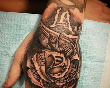 写实手背钞票纹身图案