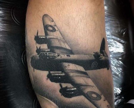 写实小腿飞机纹身图案