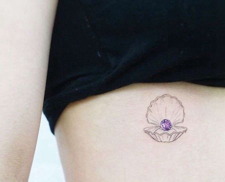 小清新大腿贝壳纹身图案