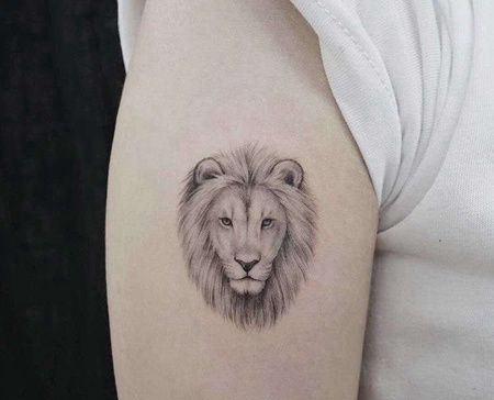 小清新大臂狮子纹身图案