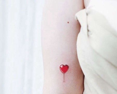 小清新大臂爱心纹身图案