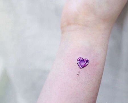 小清新手腕宝石心纹身图案