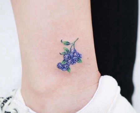 小清新脚踝蓝莓纹身图案