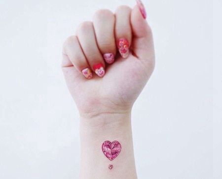 小清新手腕宝石纹身图案