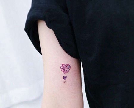 小清新大臂宝石纹身图案