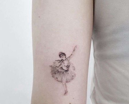 小清新大臂舞女纹身图案