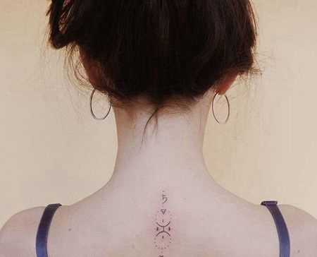 小清新后肩纹身图案