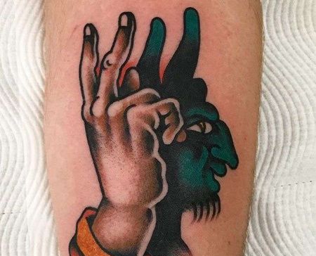 Old School小腿手恶魔纹身图案