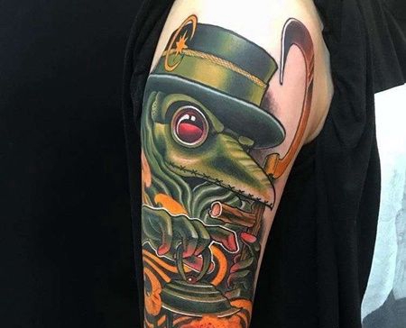 New School大臂乌鸦灯笼纹身图案