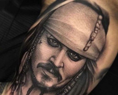 写实大臂加勒比海盗杰克船长纹身图案