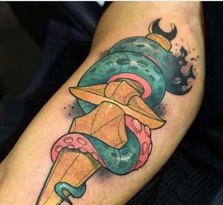 New School小腿匕首章鱼触须纹身图案