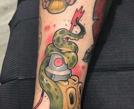 New School小腿章鱼触须纹身图案