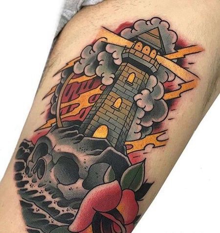 New School大腿骷髅灯塔纹身图案