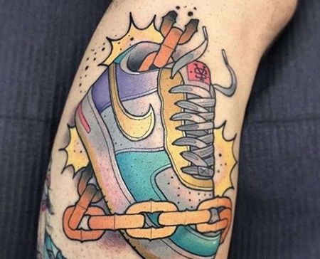 New School小臂球鞋纹身图案