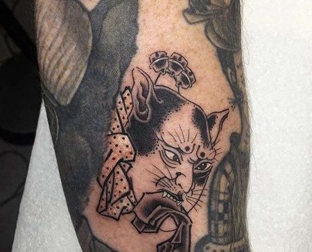 日式小臂猫妖纹身图案