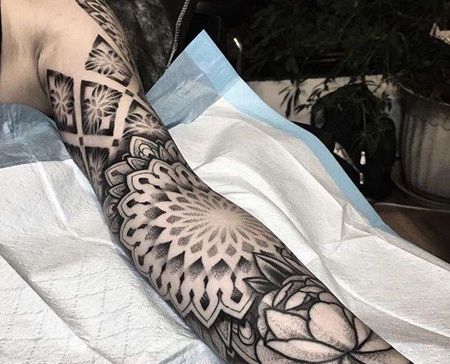 点刺胳膊女人纹身图案