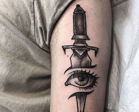 Old School大臂匕首眼睛纹身图案