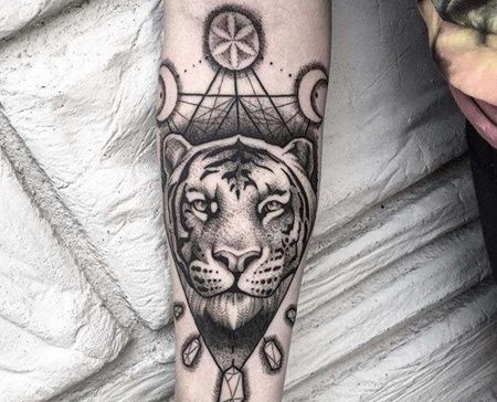 点刺几何小臂老鼠纹身图案