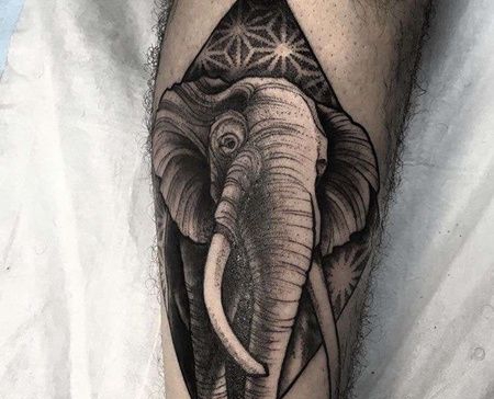 点线小腿大象纹身图案