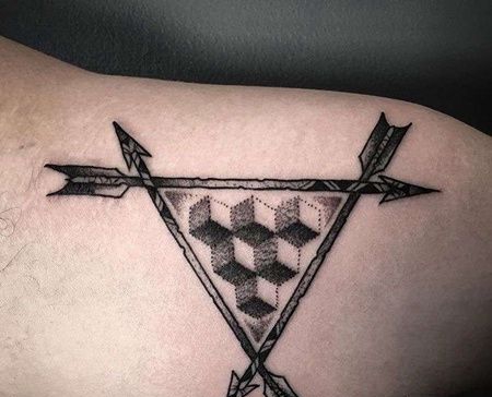 点刺小腿箭纹身图案