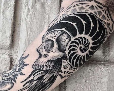 点刺大臂骷髅纹身图案