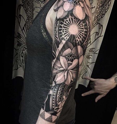 点刺胳膊牡丹纹身图案