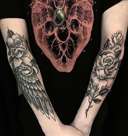 Old School小臂玫瑰翅膀纹身图案