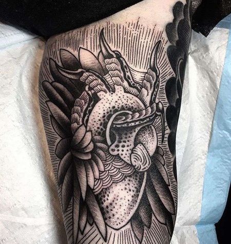 Old School小腿心脏纹身图案