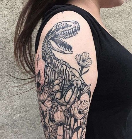 点刺大臂骷髅恐龙花卉纹身图案