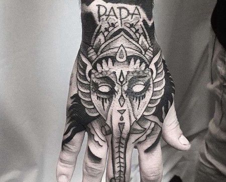 手背象神纹身图案