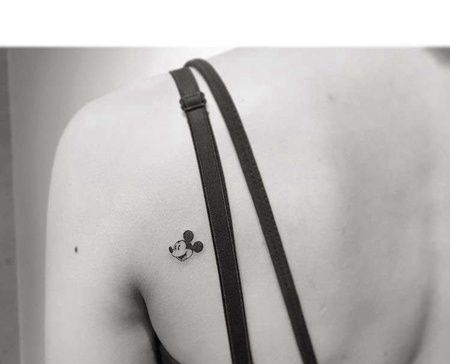 小清新后肩米老鼠纹身图案