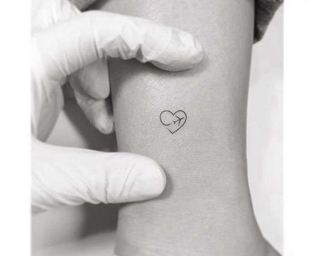小清新脚踝爱心纹身图案