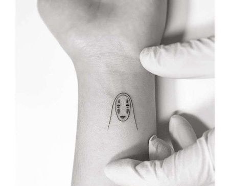 小清新手腕线条无脸男纹身图案