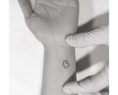 小清新手腕兔子纹身图案