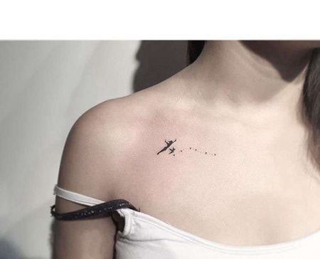 点刺前胸星星纹身图案