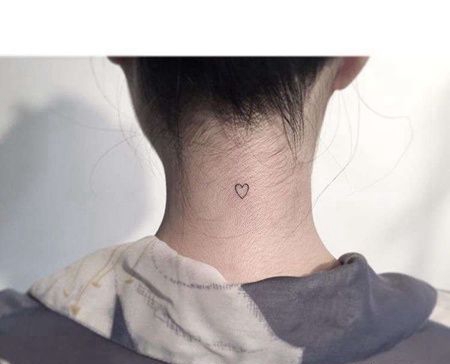 小清晰脖子爱心纹身图案