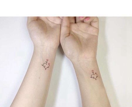 小清新小臂花卉爱心纹身图案