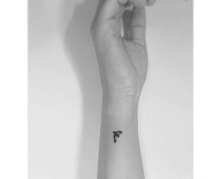 小清新手腕海豚纹身图案