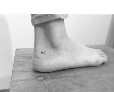 小清新脚踝爱心字母纹身图案