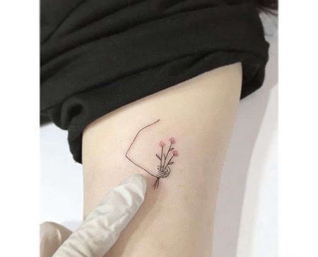 小清新大臂手花卉纹身图案