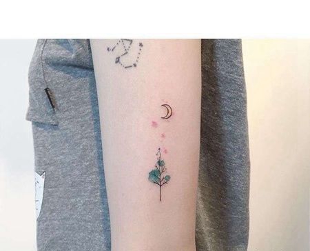 小清新大臂月亮树纹身图案