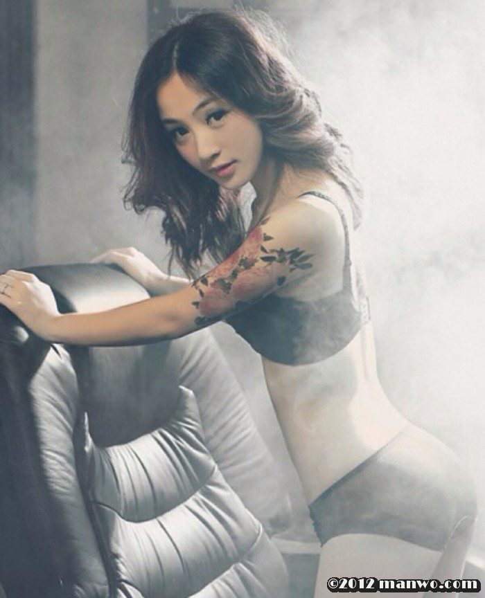 性感美女手臂个性纹身图案